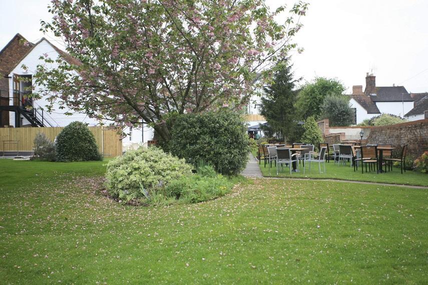 The Royal Hop Pole Wetherspoon Tewkesbury Exterior foto